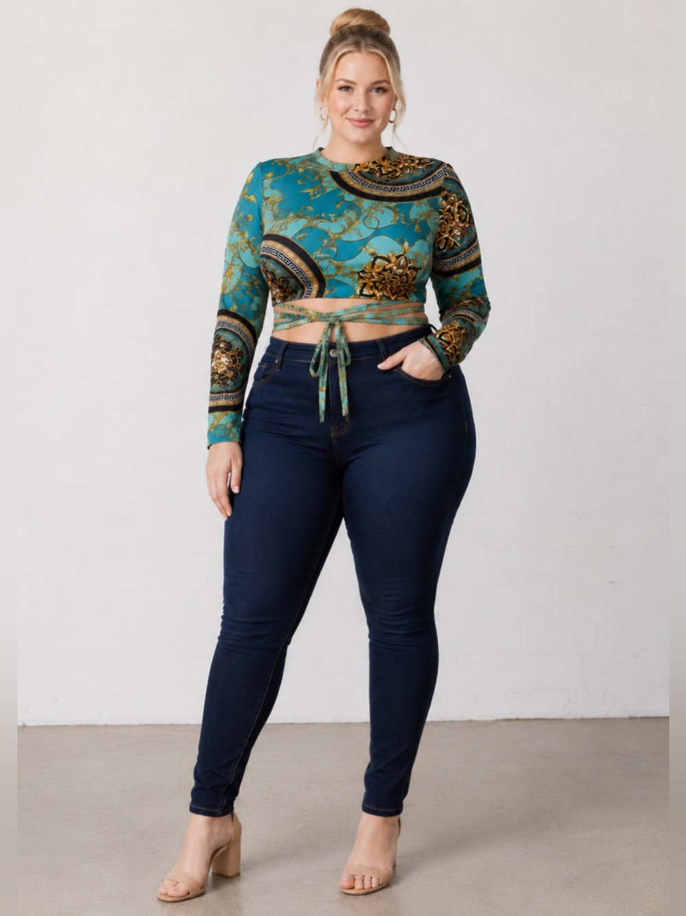 Almost Famous Baroque Print Tie‎ Front Crop Top Long Sleeve Stretch Size 3X NWT